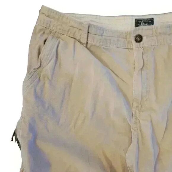 GH Bass Men's Ivory Cotton Zip Close Pockets Flat Front Shorts - Picture 2 of 12